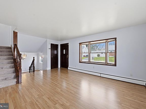 2nd image of 2103 Lincoln Ave
