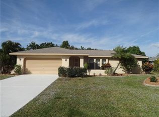919 SE 30th Ln, Cape Coral, FL 33904
