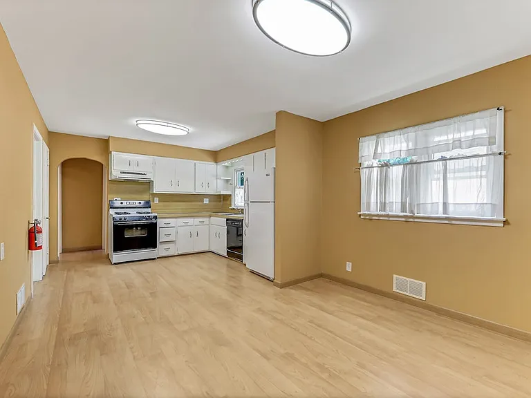 36 Benton Rd — Photo 9