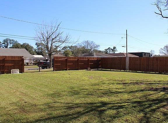 5th image of 2224 Riverland Dr