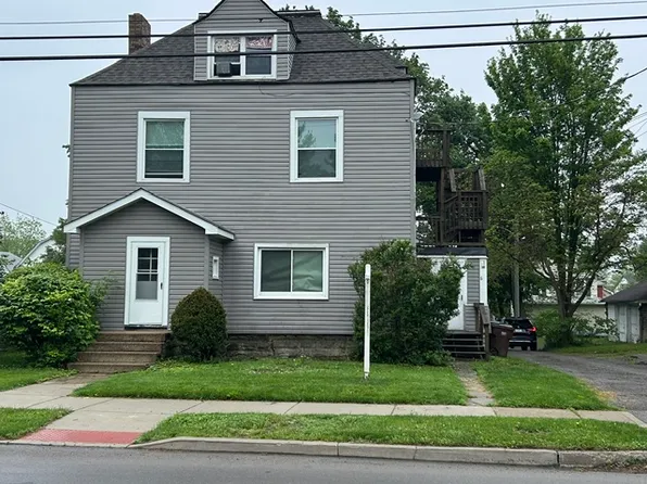 603 S Center St #B, Grove City, PA 16127