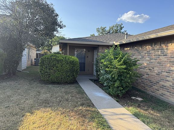 2nd image of 1142 Landsdale Ln #1142