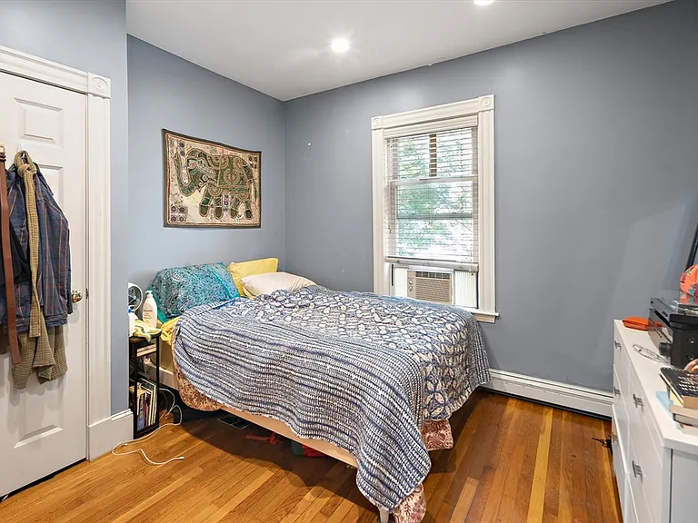 8 Leland St #1 — Photo 12