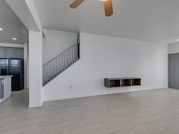 3rd image of 1228 N Sloan Ln