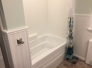 33 Michael Dr, Pittsfield, MA 01201