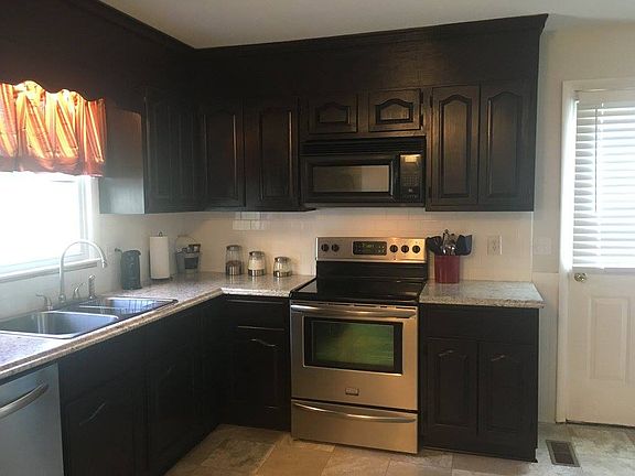 2nd image of 127 Woodcreek Dr