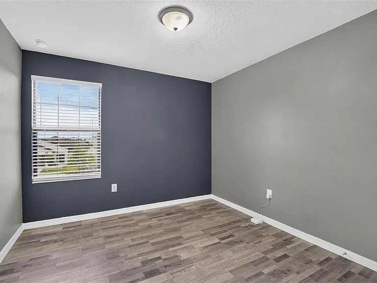 1115 Wynnmere Walk Ave — Photo 53