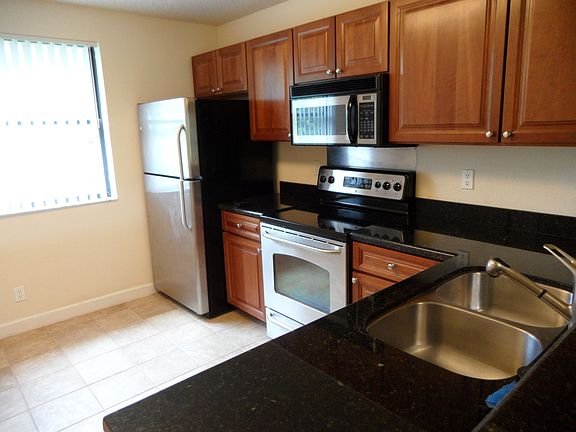 5th image of 10105 W Sunrise Blvd APT 306