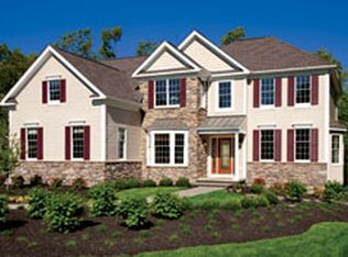 3 Foxhound Cir, Mechanicville, NY 12118