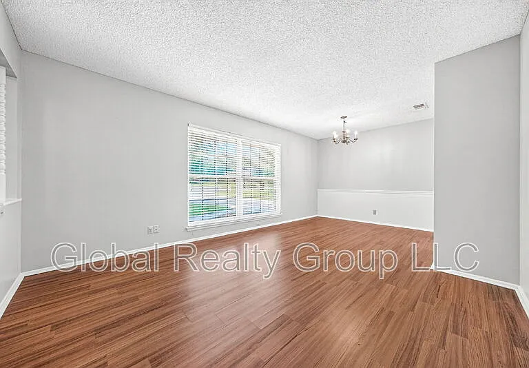 412 Cordoba Dr — Photo 13