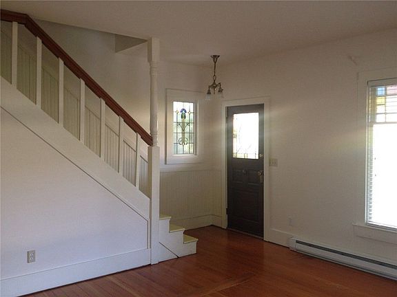 2nd image of 1110 Pine Ave