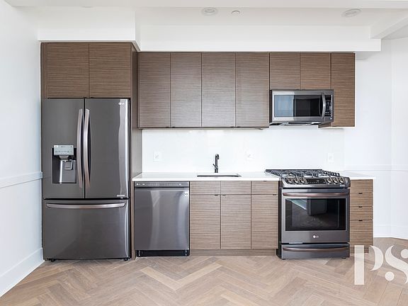 4th image of 47-16 Greenpoint Ave #4B