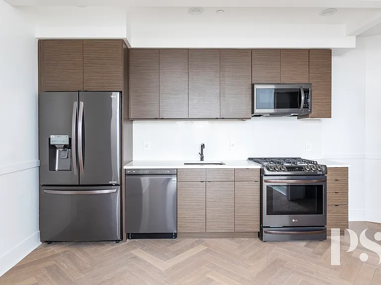 47-16 Greenpoint Ave #4B — Photo 4