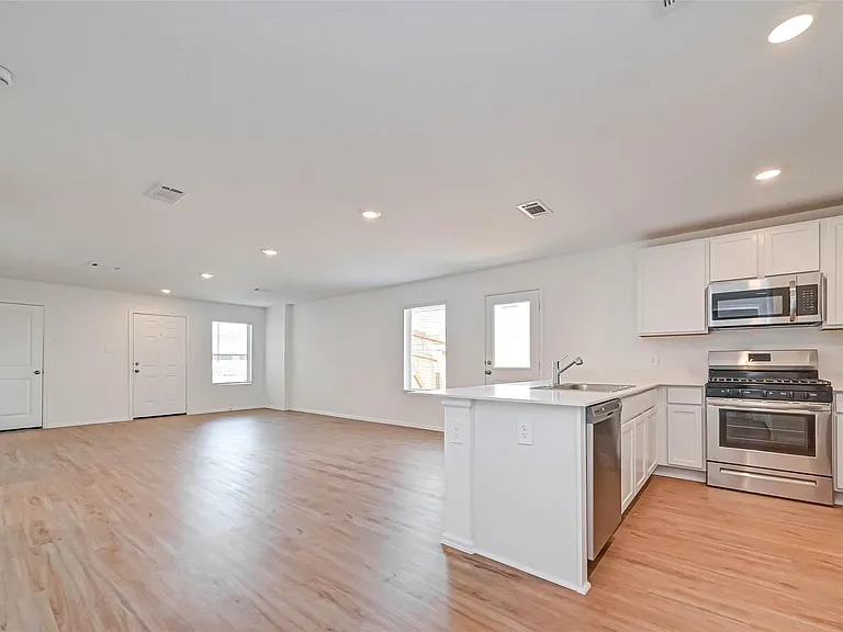 22310 Mountain Pine Dr — Photo 16