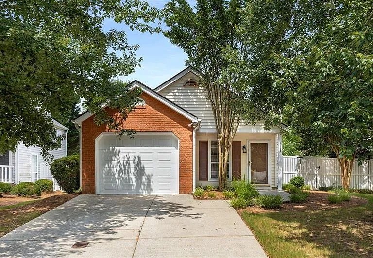 13387 Aventide Ln — Photo 1