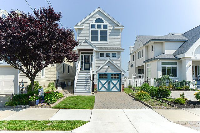 1st image of 1426 Pleasure Ave