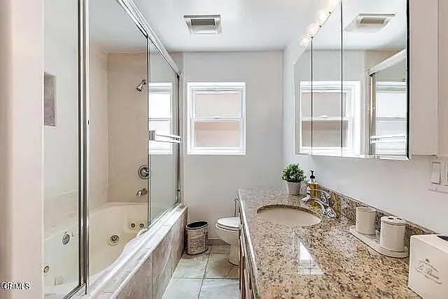 748 N La Jolla Ave — Photo 17