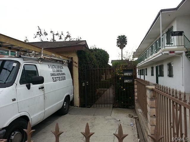 1st image of 1144 W 92nd St