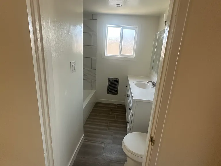 2920 W 141st St #5 — Photo 3