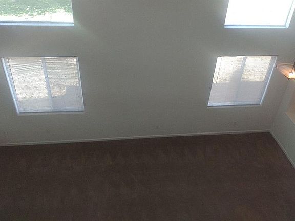 5th image of 414 Alpen Rose Way