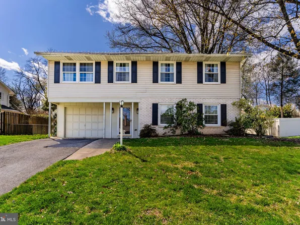 249 Indian Creek Dr, Mechanicsburg, PA 17050
