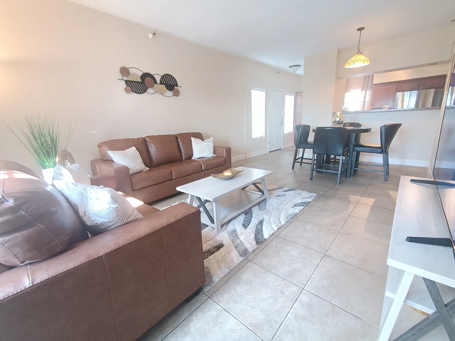 2 bed, 952 sqft, $2,100 — Photo 4
