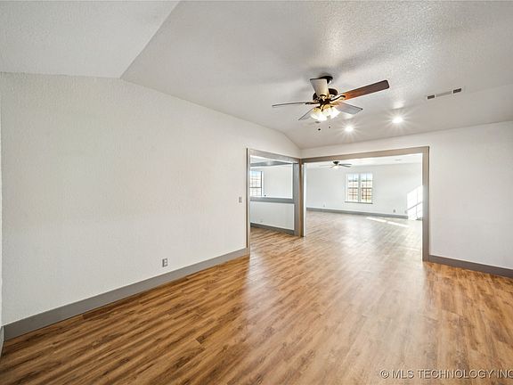 5th image of 395 B St NW