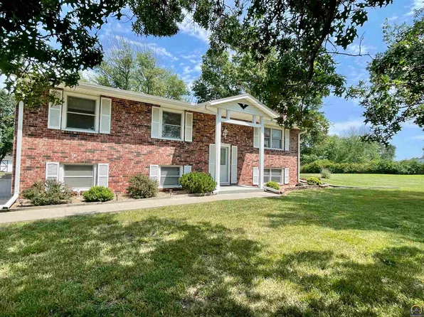 5630 NW Brickyard Rd, Topeka, KS 66618