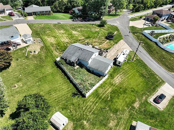 4th image of 1 Hillcrest Dr