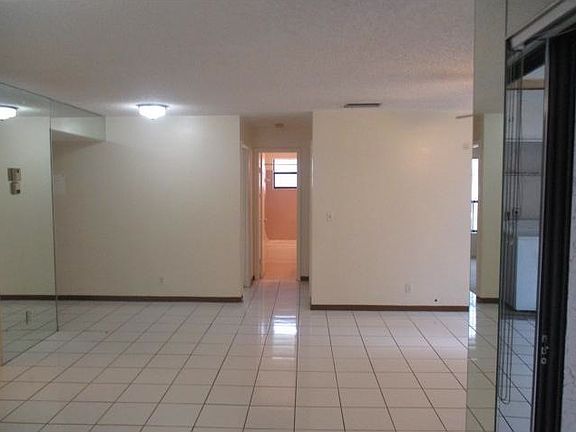 4th image of 3448 NW 47th Ave