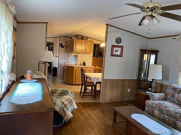 4th image of 168 Woodbrook Ln
