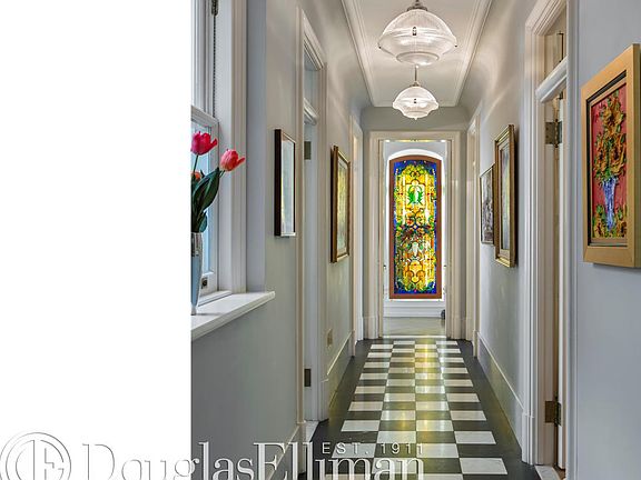 4th image of 2109 Broadway APT 16