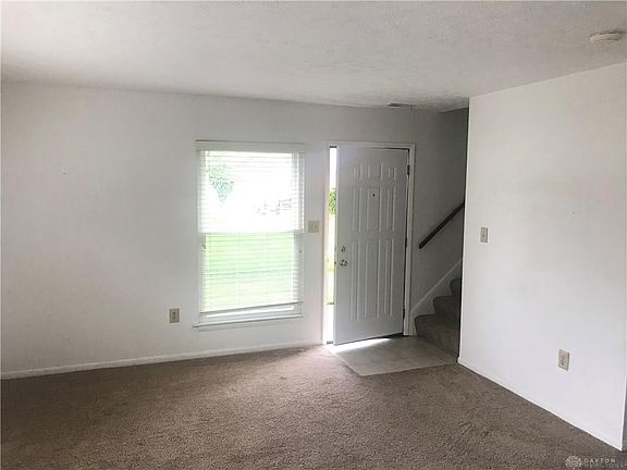 3rd image of 1214 Robbins Run Ct