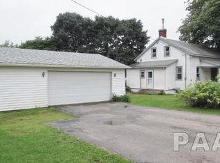 602 E 5th St, Delavan, IL 61734