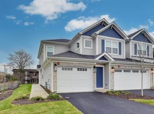 387 Masters Dr, Addison, IL 60101