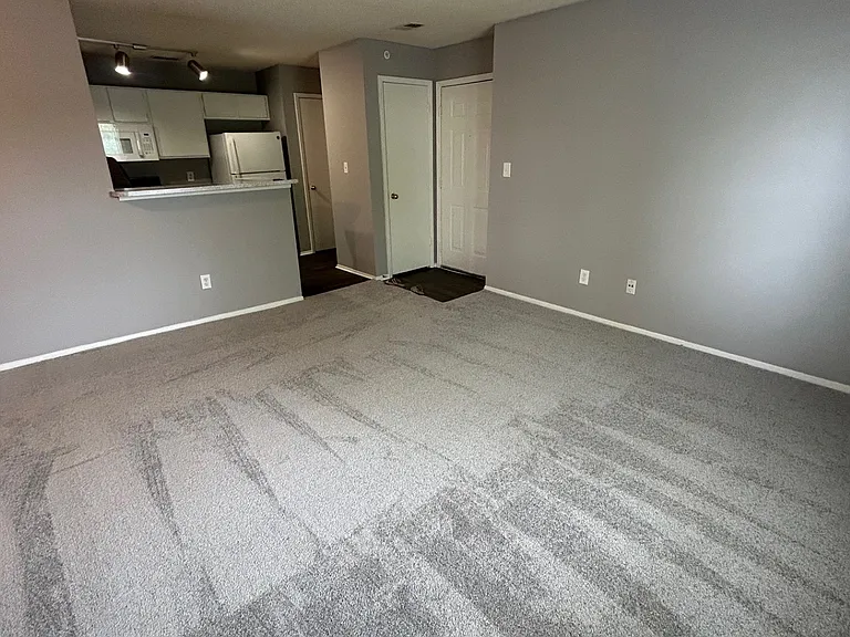 Idlewood Apartments — Photo 34