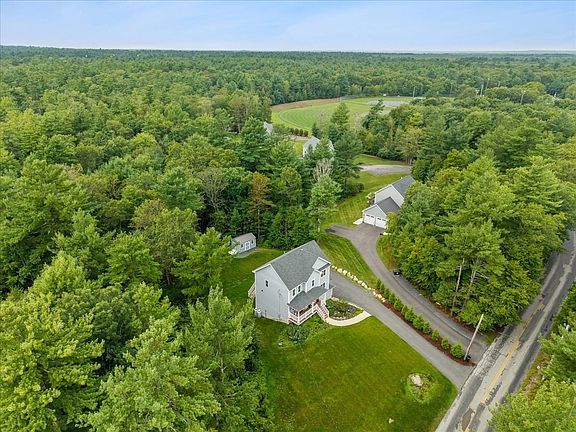 4th image of 2209 Maple Swamp Rd