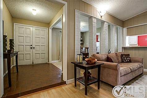3rd image of 11219 Pelican Dr