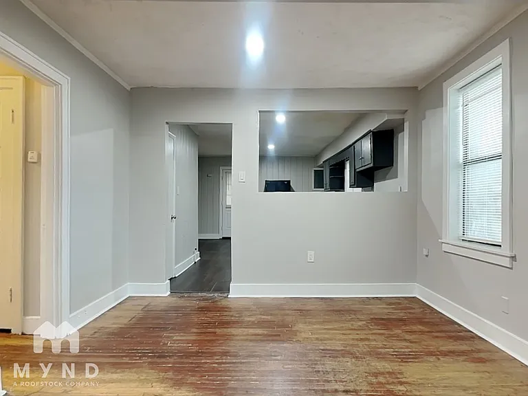 2325 Riley Ave — Photo 7