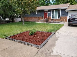 824 E 8th St, Chadron, NE 69337