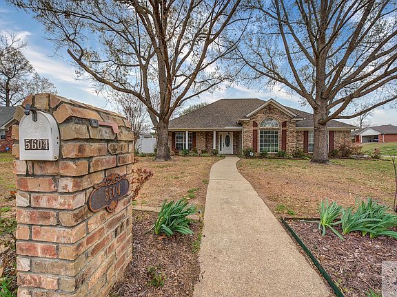 3rd image of 5604 Forest Bend Ln