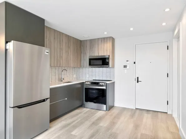 2605 Snyder Avenue image 5 of 28