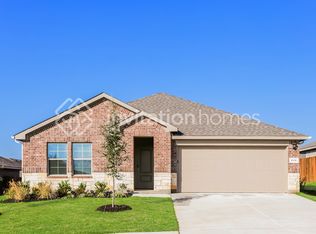 416 Kaufman Dr, Azle, TX 76020