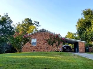 880 Pinewood Dr, Macon, GA 31204