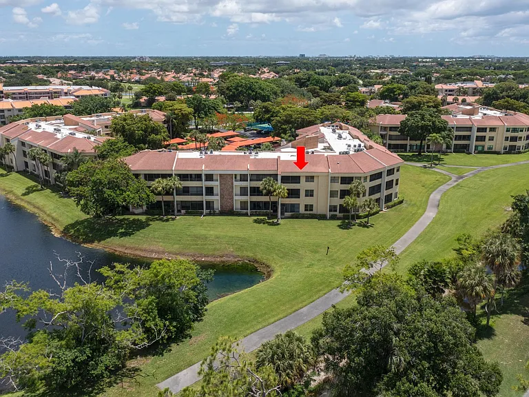 7520 La Paz Blvd #104 — Photo 4