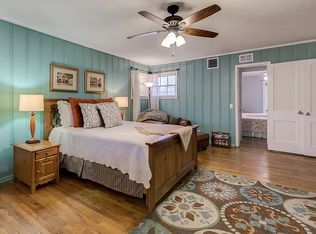 902 W Bridge St, Granbury, TX 76048