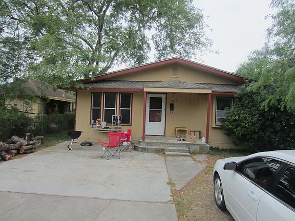 3rd image of 1214 E Johnston Ave