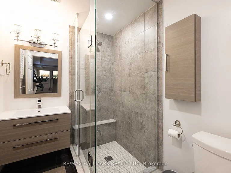 18 Foxley St — Photo 40