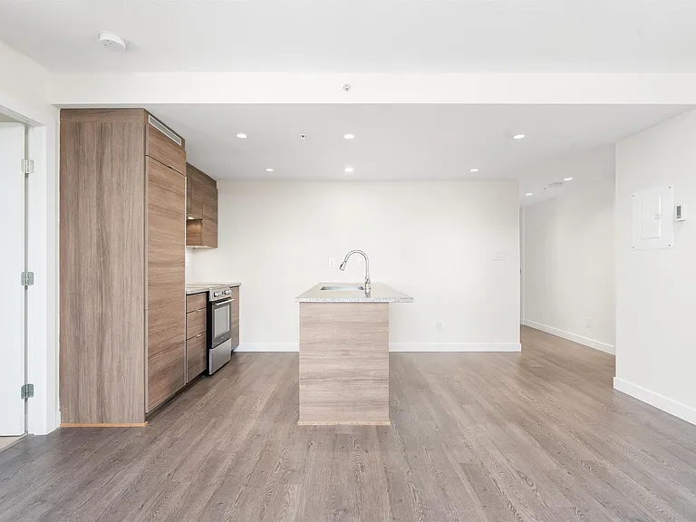 488 SW Marine Dr #1107 — Photo 11