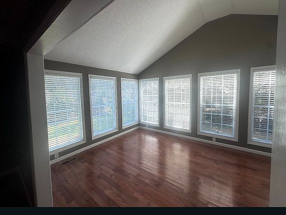 3rd image of 113 Chappell St